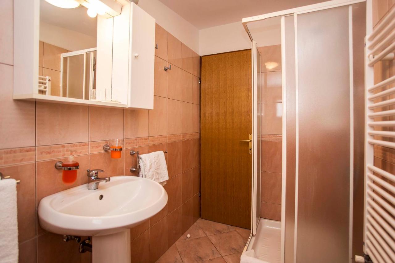Apartments Romano Rovinj Exterior photo