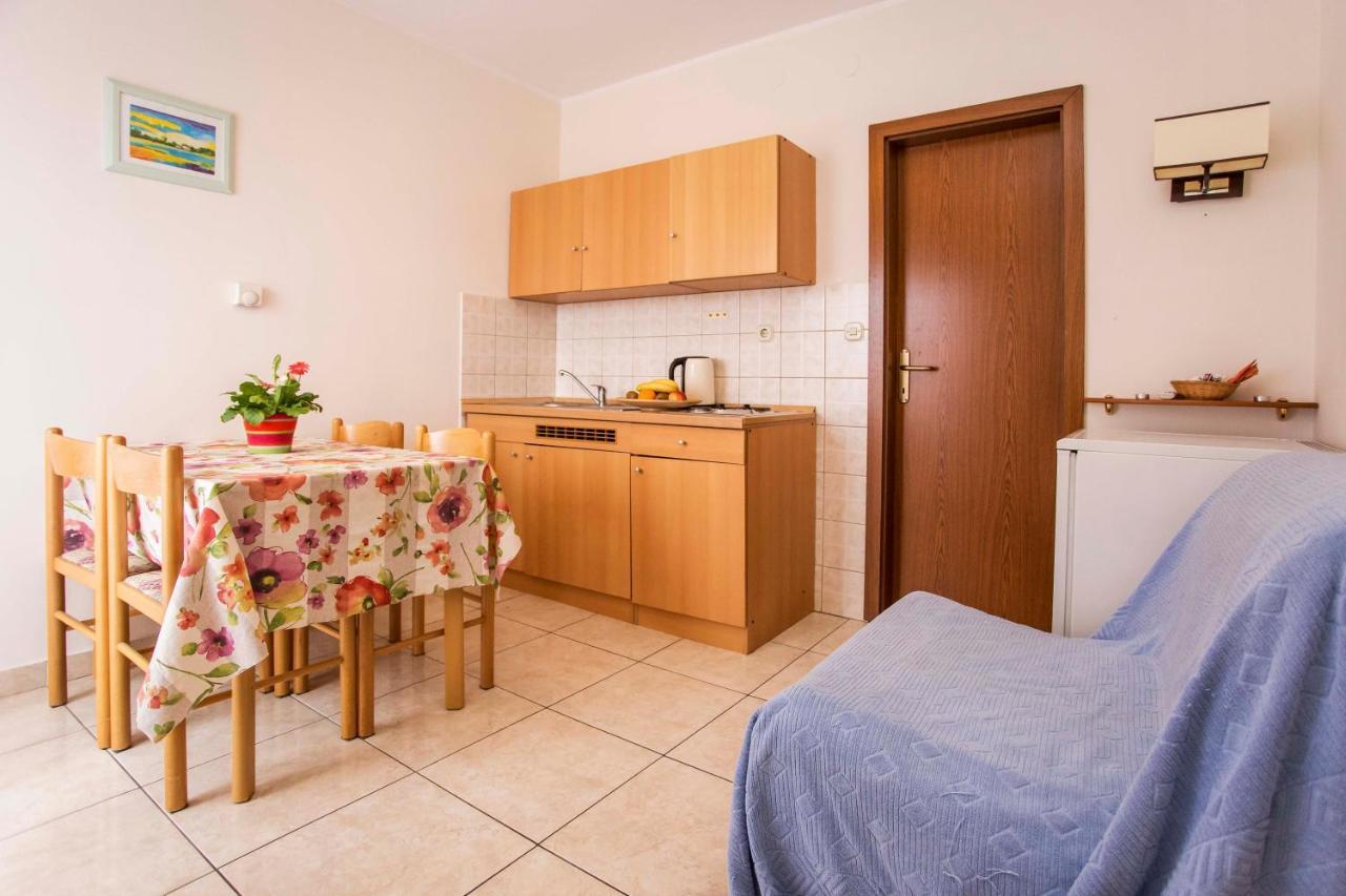 Apartments Romano Rovinj Exterior photo
