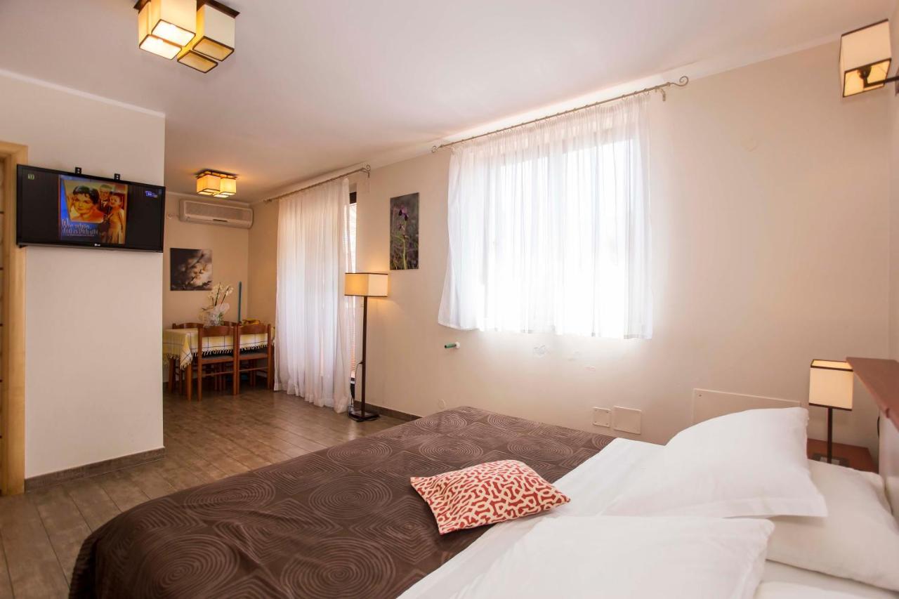 Apartments Romano Rovinj Exterior photo