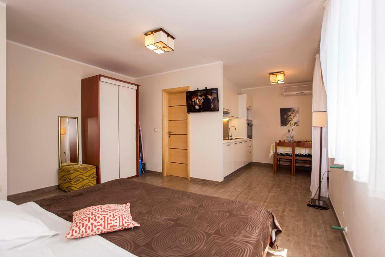 Apartments Romano Rovinj Exterior photo