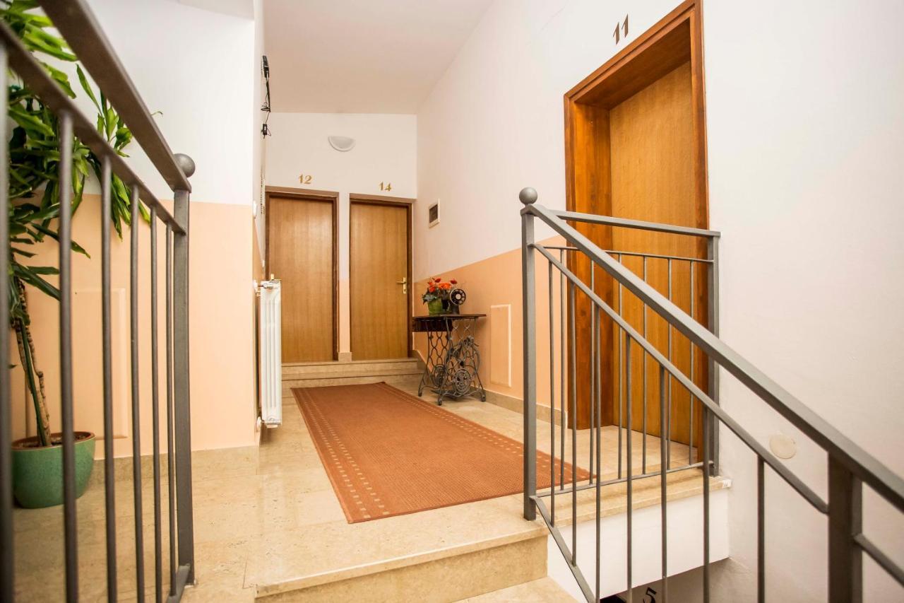 Apartments Romano Rovinj Exterior photo